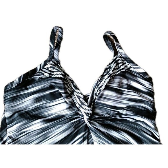 Miraclesuit Warp Speed Love Knot Tankini Swim Top Size 10  Black White Underwire - Picture 9 of 9